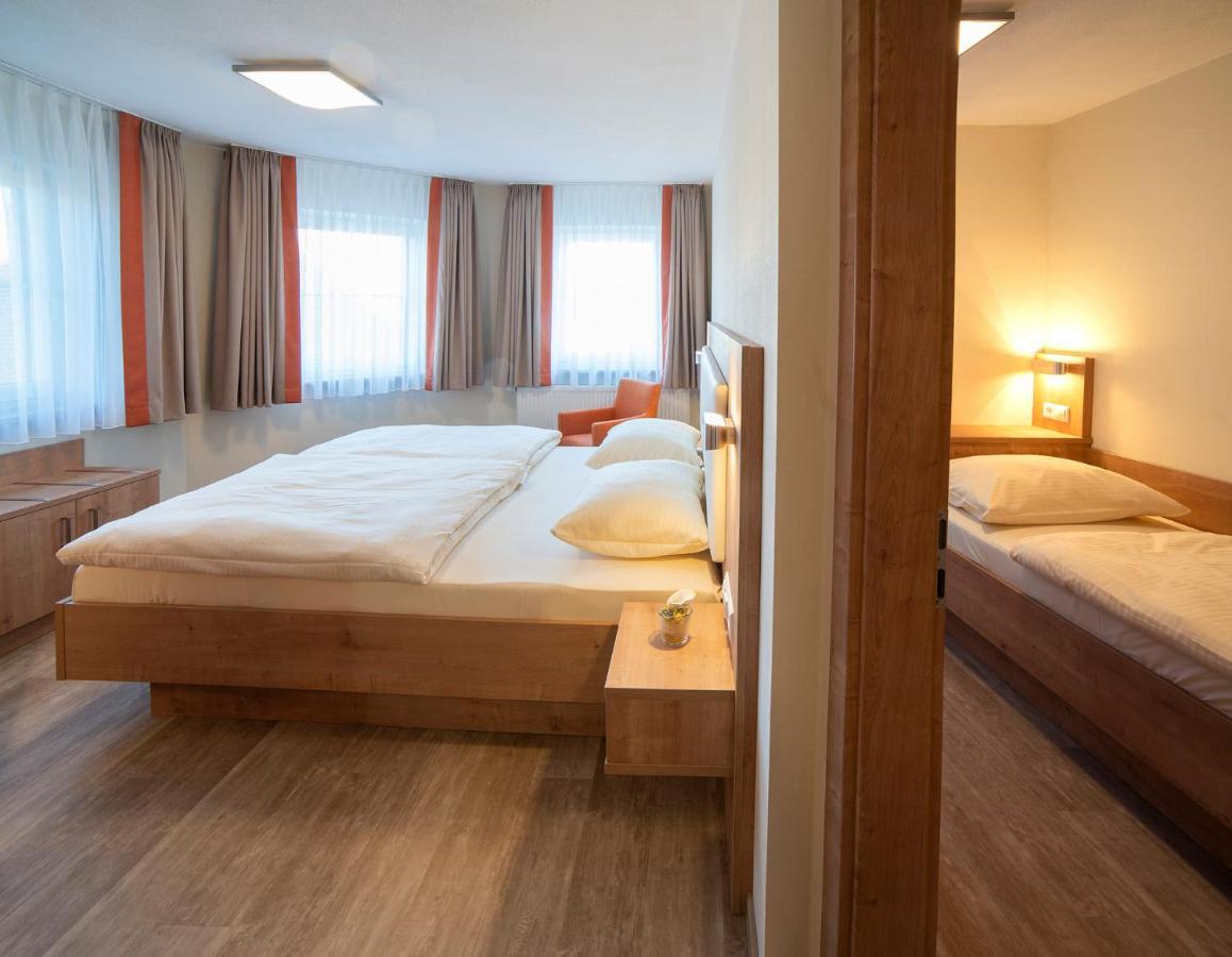 Gasthaus Zum Stern Gollhofen Ngoại thất bức ảnh